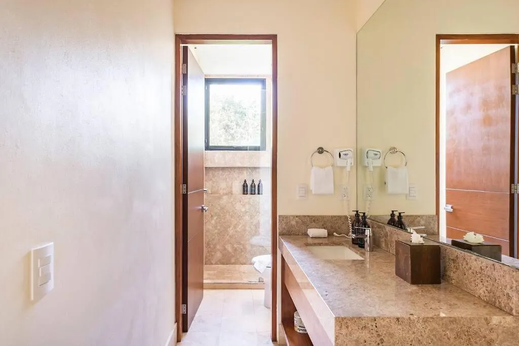 Luxurious Villa At Exclusive Gated Community La Privada Aldea Zama, 5 Bedroom Private Pool & Concierge Service Tulum