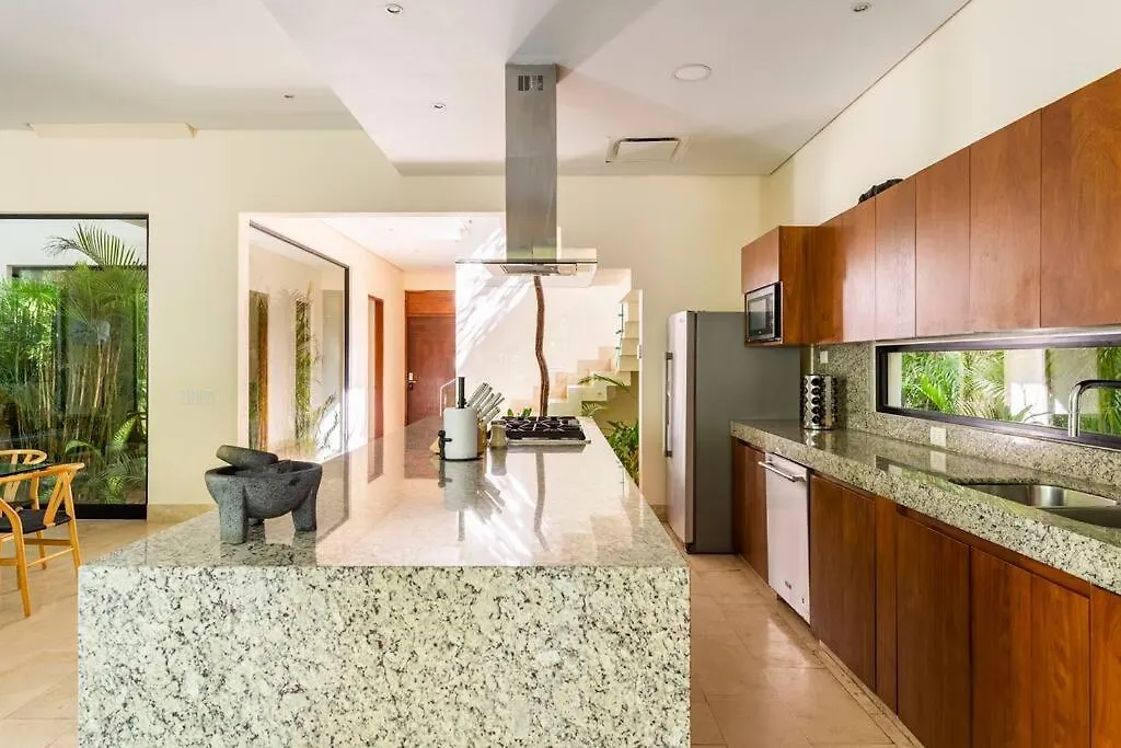 Luxurious Villa At Exclusive Gated Community La Privada Aldea Zama, 5 Bedroom Private Pool & Concierge Service Tulum