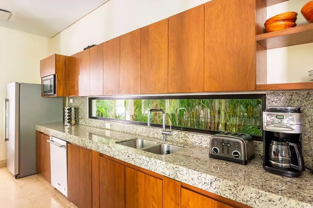 Luxurious Villa At Exclusive Gated Community La Privada Aldea Zama, 5 Bedroom Private Pool & Concierge Service Tulum